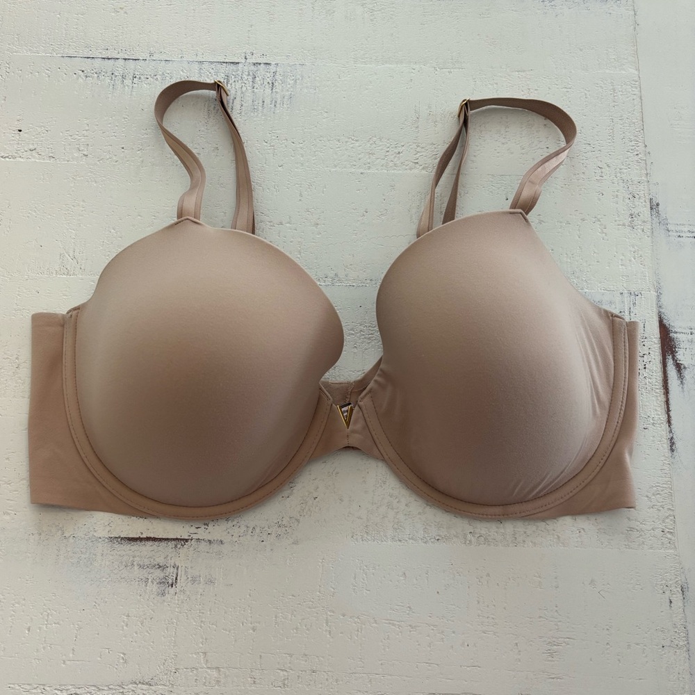 Victoria’s Secret bra 38DD